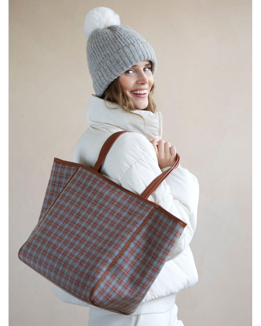 Shiraleah pom online pom tote