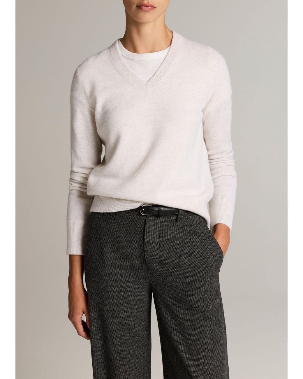 Vince Gray Cashmere Casual V-Neck Sweater
