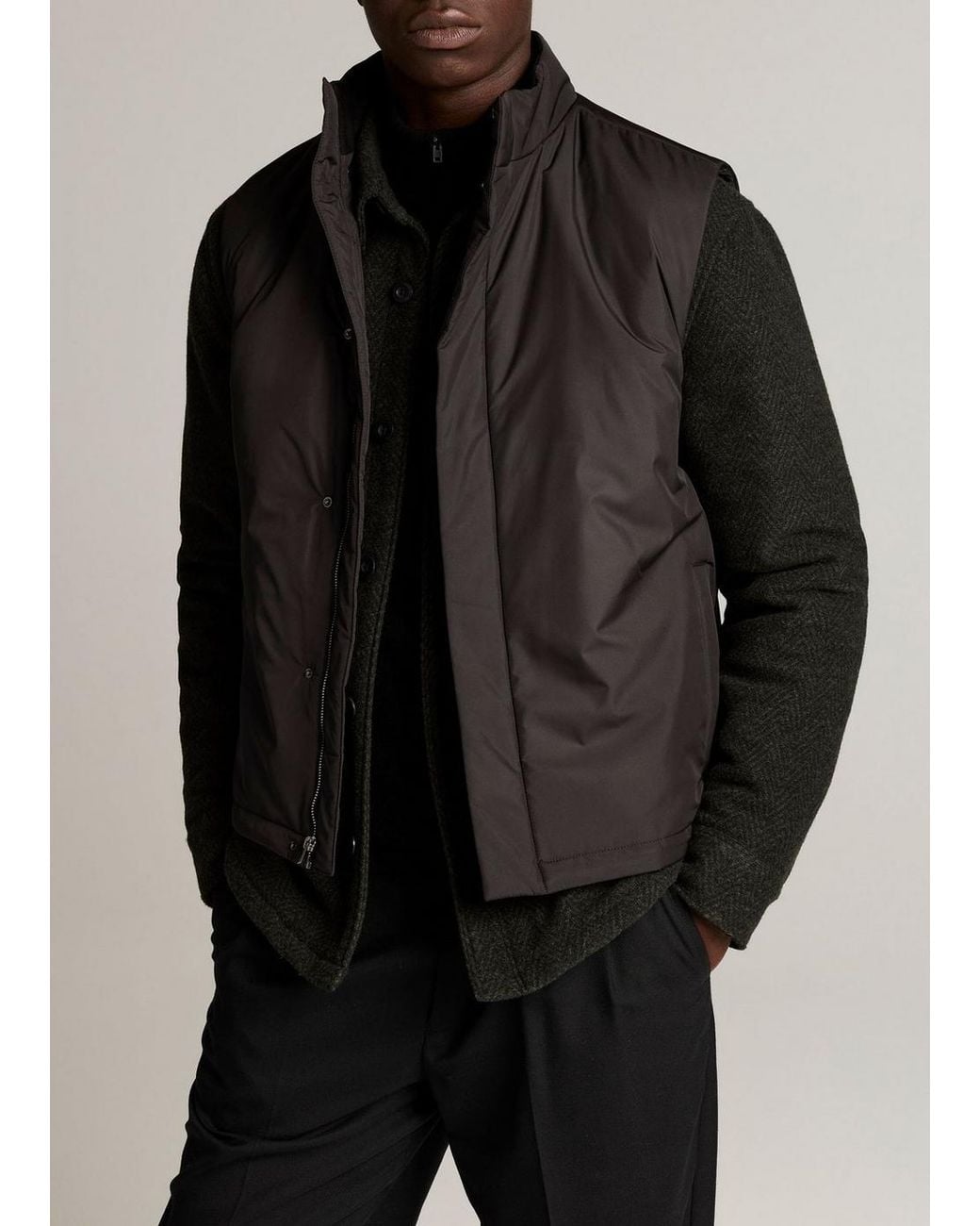 Vince Black Insulated Tech-Fabric Vest for men