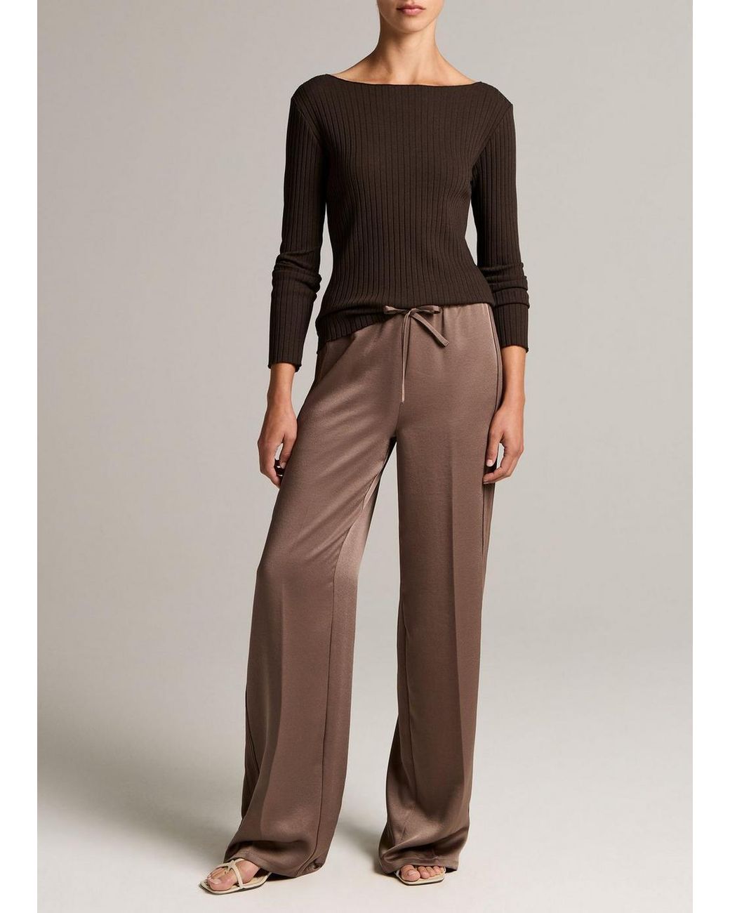 Vince Brown Mid-Rise Shine Crepe Pull-On Pant