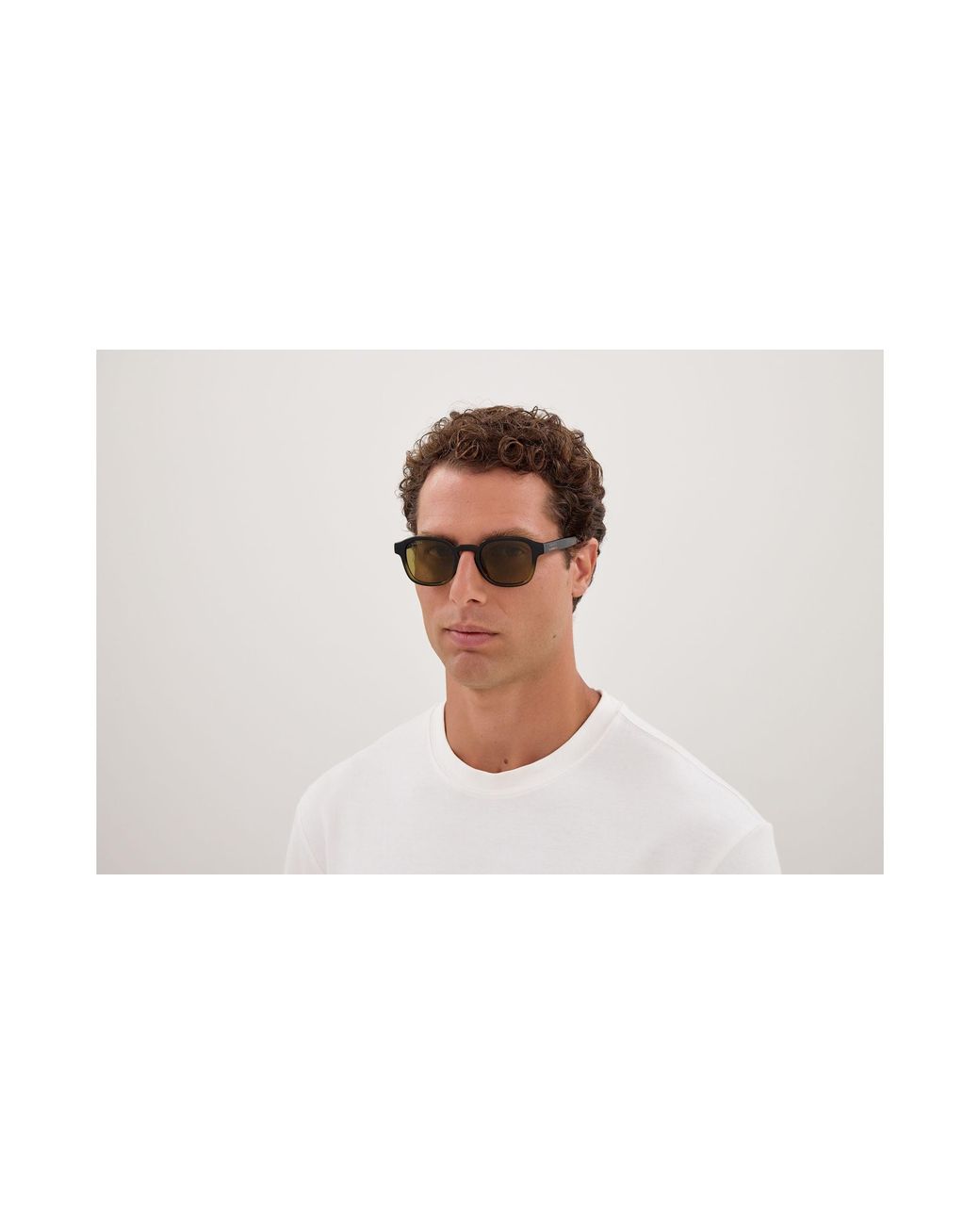 Gucci Black Gg2106S 003 Sunglasses Injected Round for men