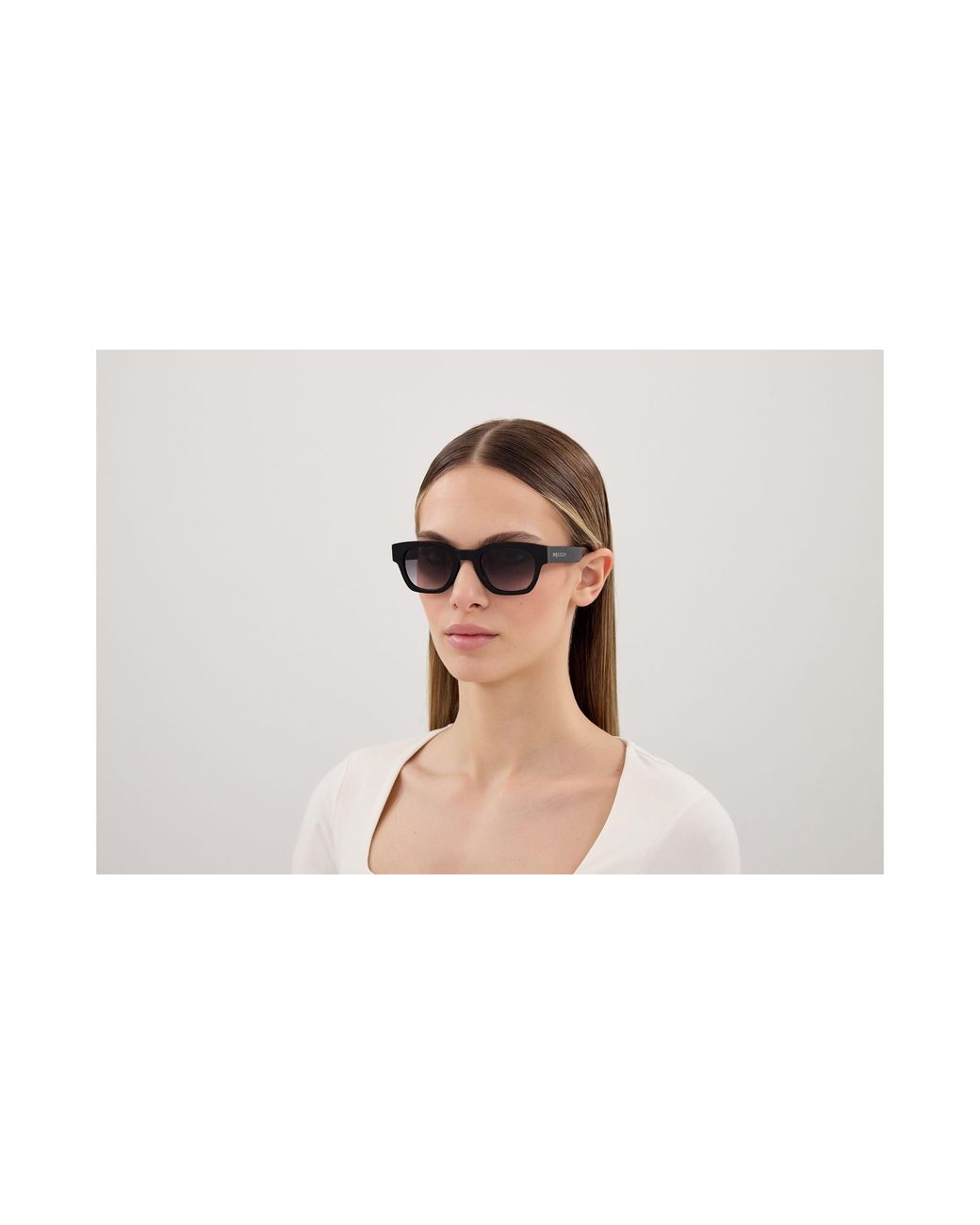 McQueen Black Am0530S 001 Sunglasses Acetate Round for men