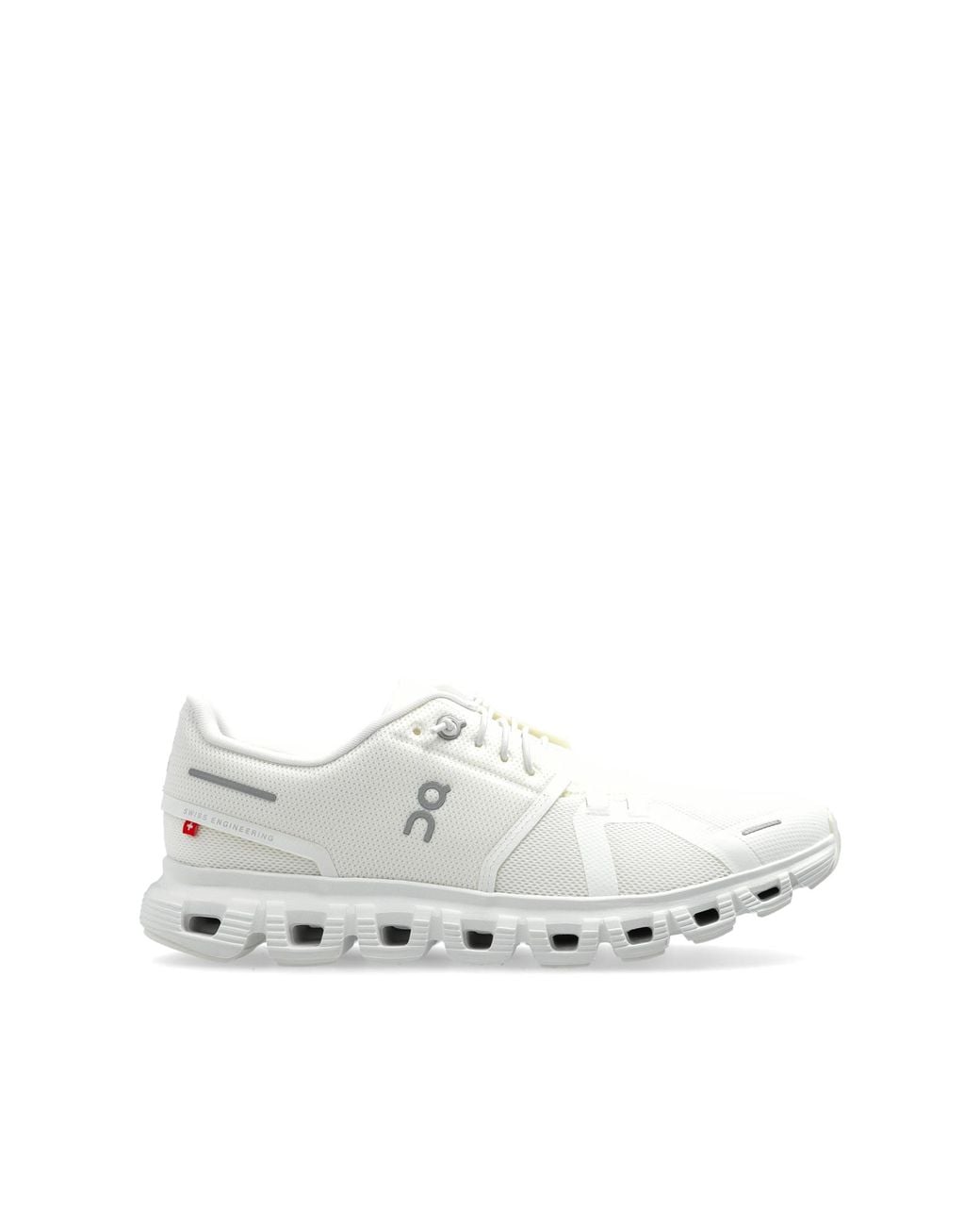 On Shoes White 'Cloud 6' Sports Shoes