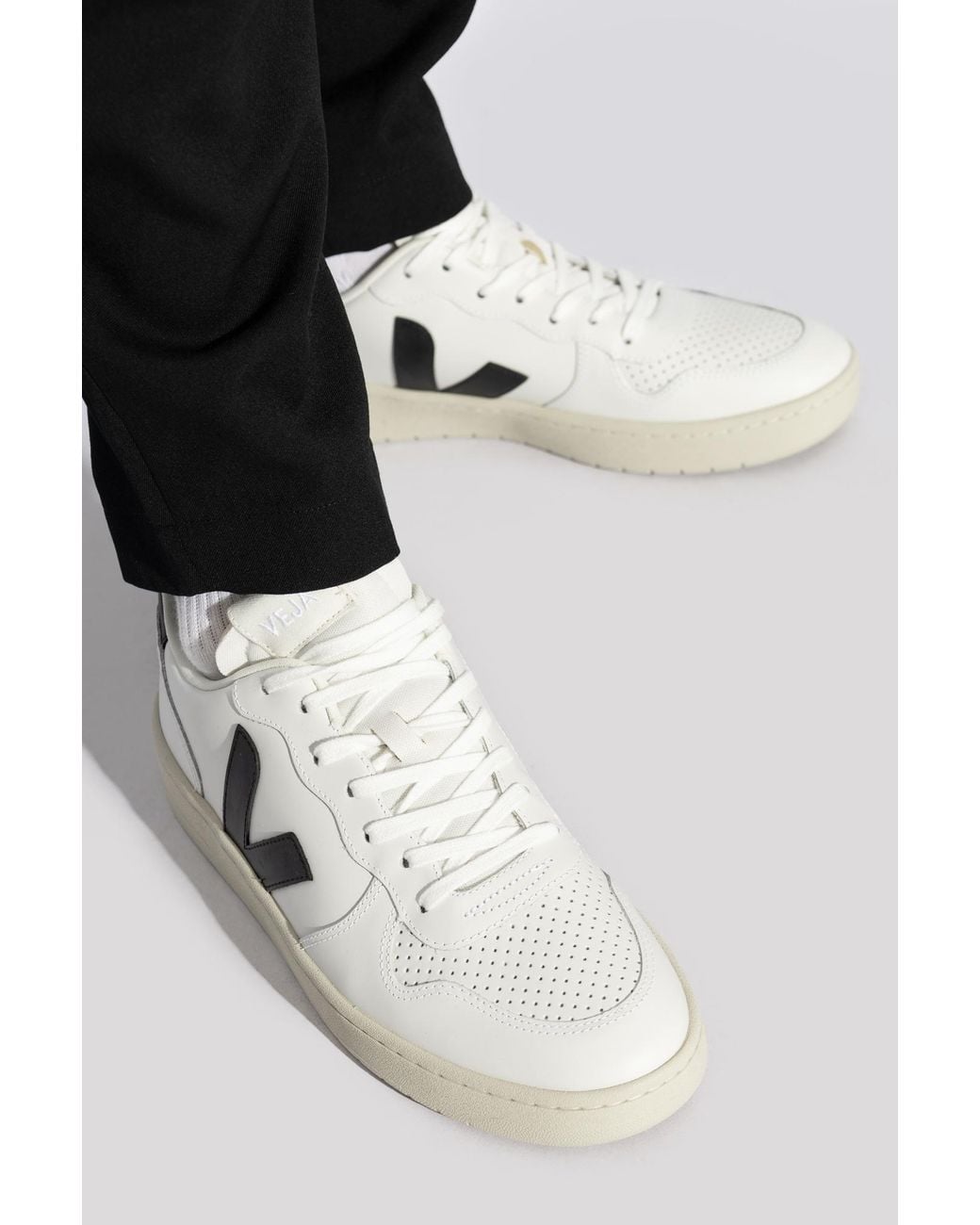 Veja White Sneakers V-10 Prime Leather for men