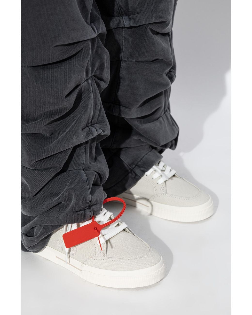 Off-White c/o Virgil Abloh Red 'Vulcanized Low' Sports Shoes