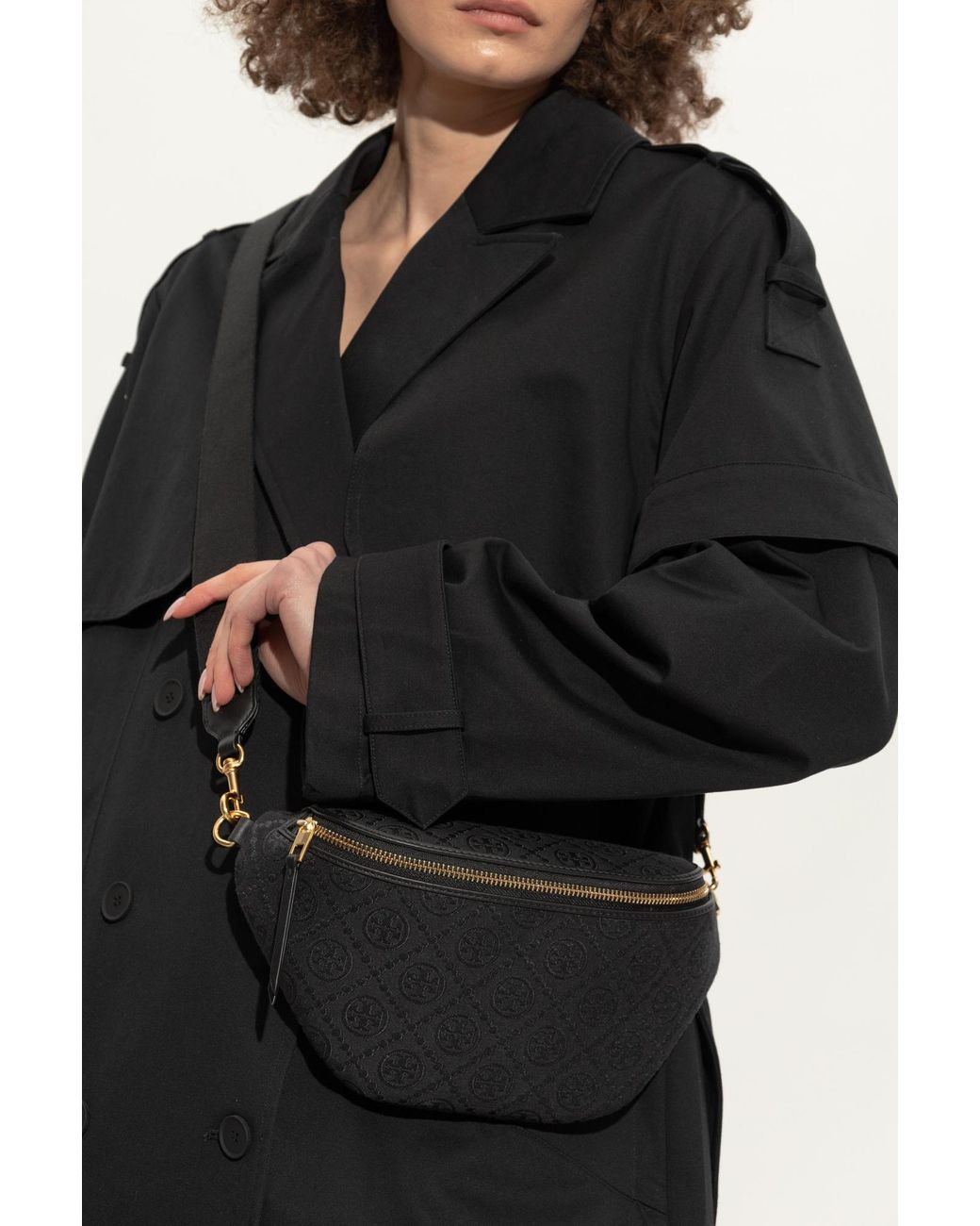 Tory Burch Belt Bag T Monogram in Black | Lyst