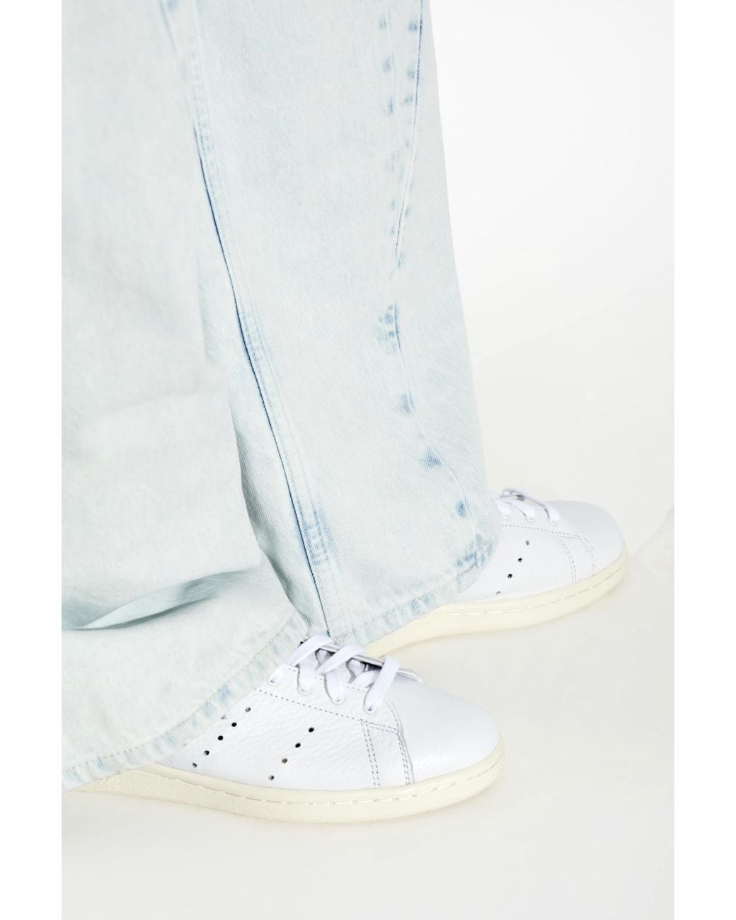 Adidas Originals White "Stan Smith 80S" Sports Shoes