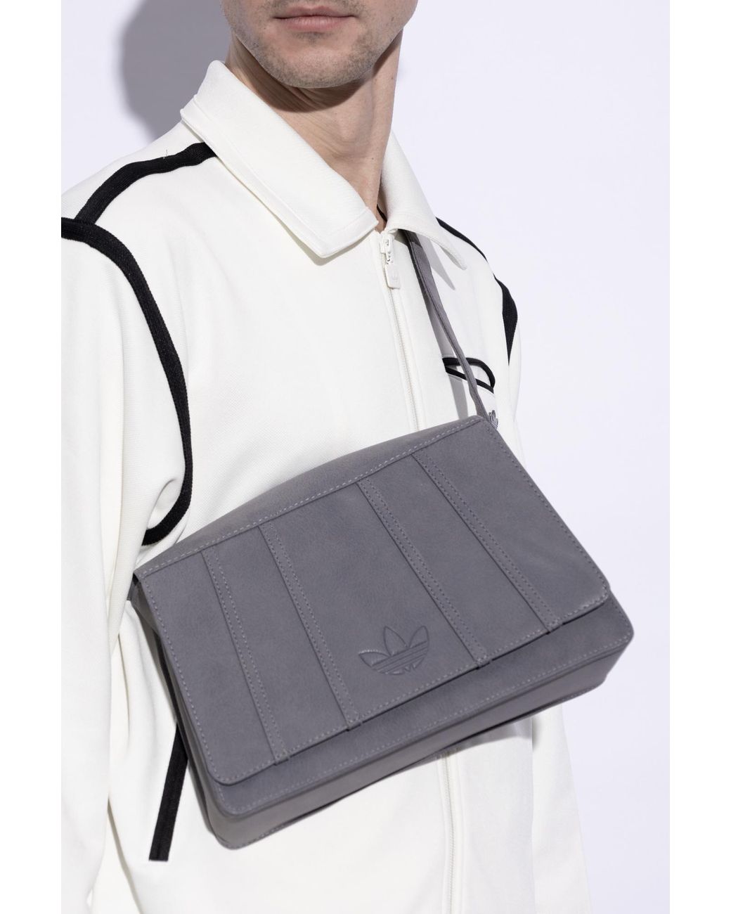 25SS新作大人気【ADIDAS】SHOULDER BAG◆グレー adidas Originals Shoulder Bag With Logo in Gray | Lyst