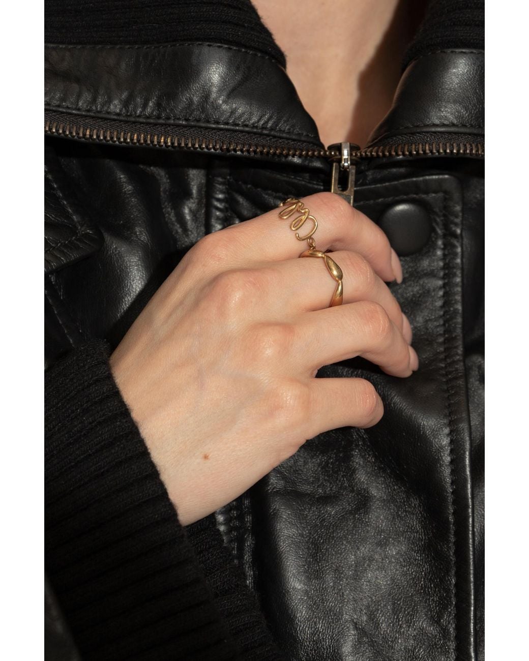 Chloé Black Ring With A Chain