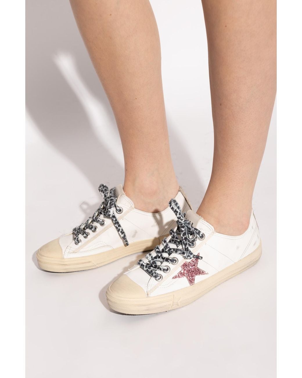 Golden Goose Deluxe Brand White Sports Shoes 'V-Star 2'