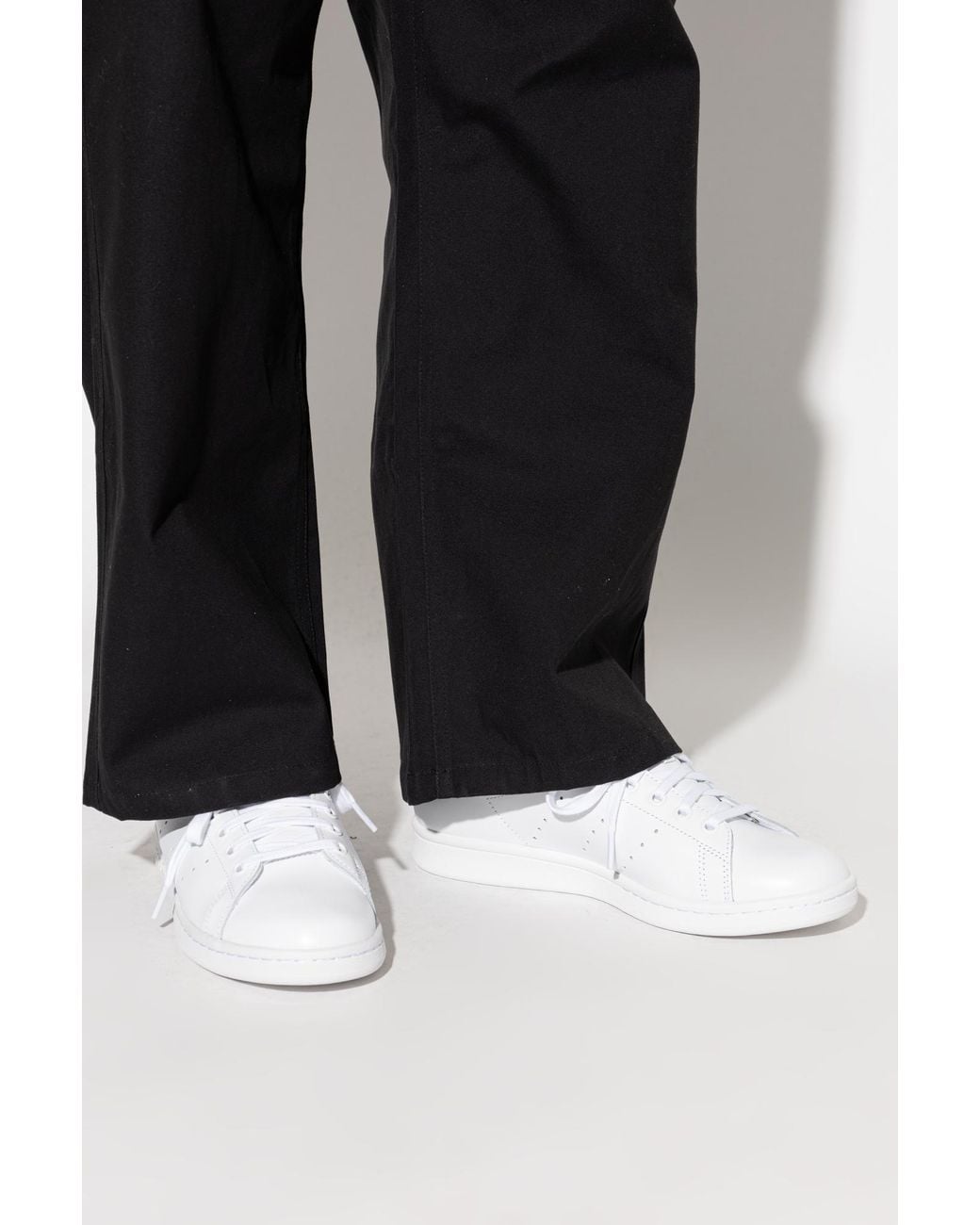 Adidas Originals White 'Stan Smith' Sports Shoes