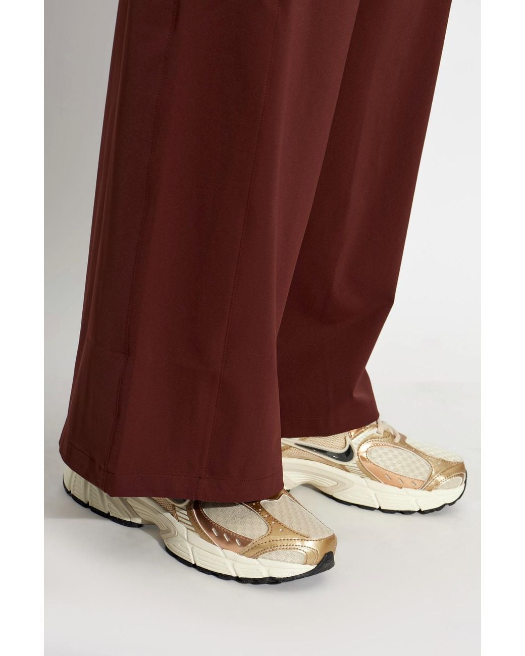 Nike Brown 'V5' Sneakers