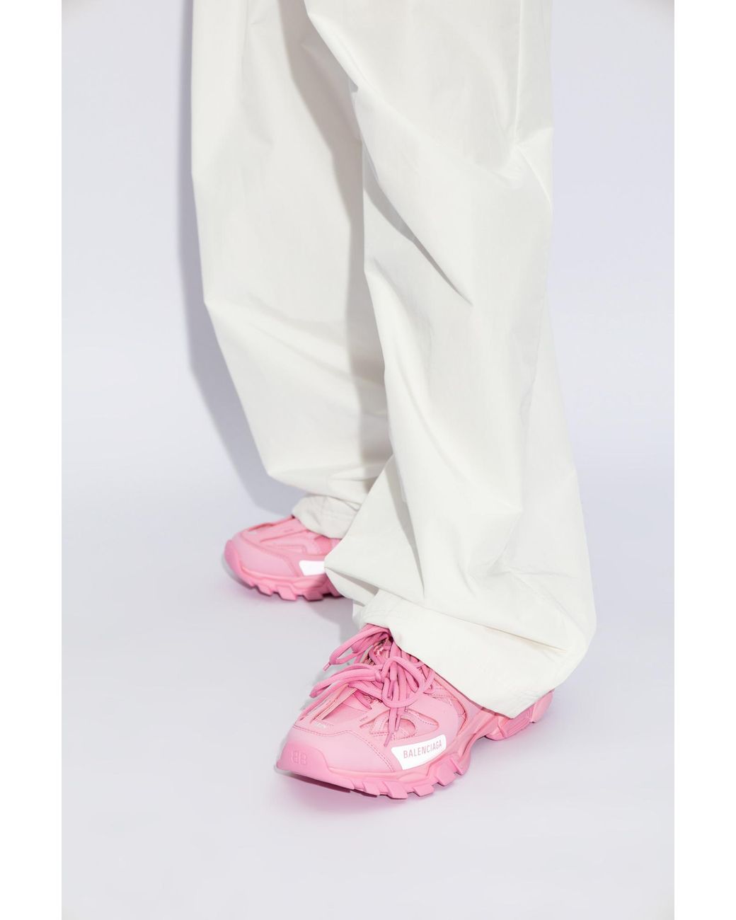 ピンクがアクセント【BALENCIAGA】Track Trail Laces スニーカー Women's Track Trail Laces Sneaker in Grey/pink | Balenciaga US