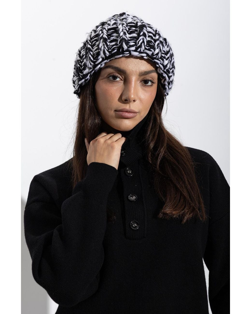AMI Black Wool Beanie Hat
