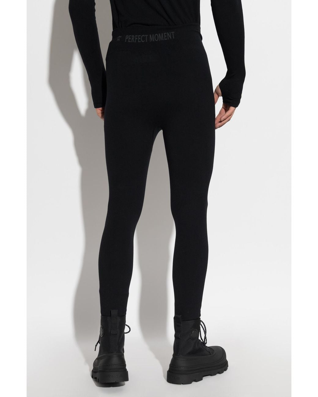 Perfect Moment Black Seamless Thermal Base Layer Top for men