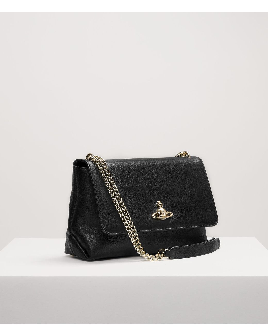 Vivienne Westwood Balmoral Large Bag With Chain And Flap in Black | Lyst UK
