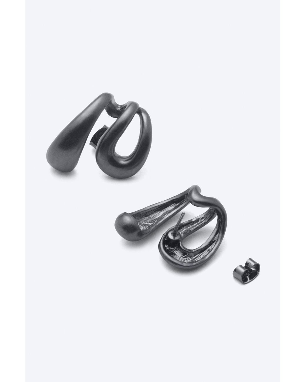 Weekday Black Sculptural Wave Earring