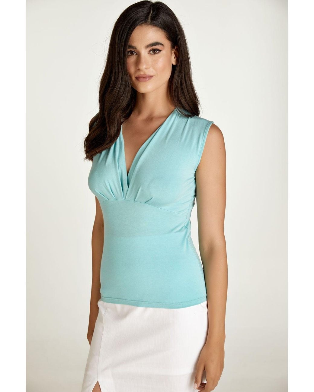 Conquista Blue Aqua Sleeveless V-Neck Jersey Top – Stretch Cotton-Blend Fabric
