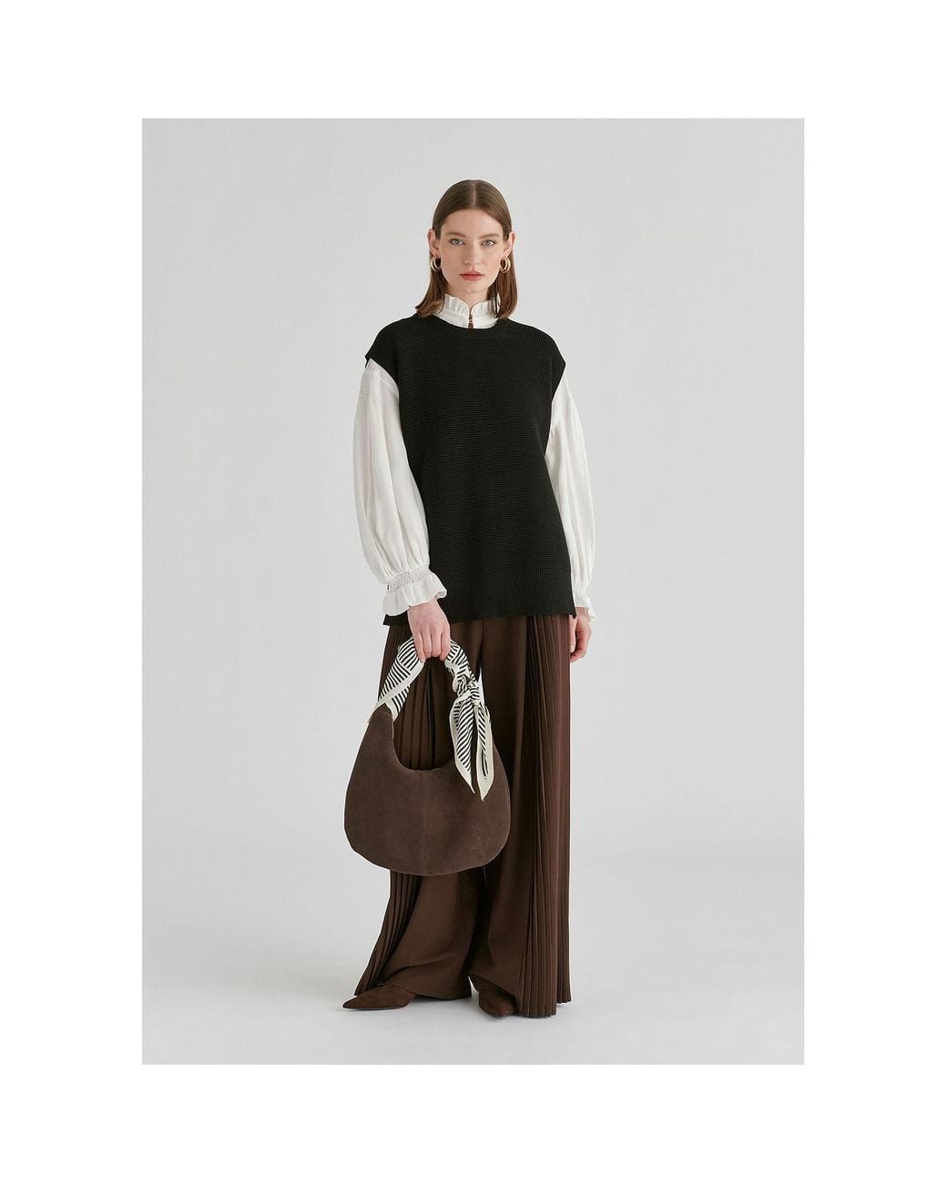 Paisie Black Side Slit Sleeveless Ribbed Jumper