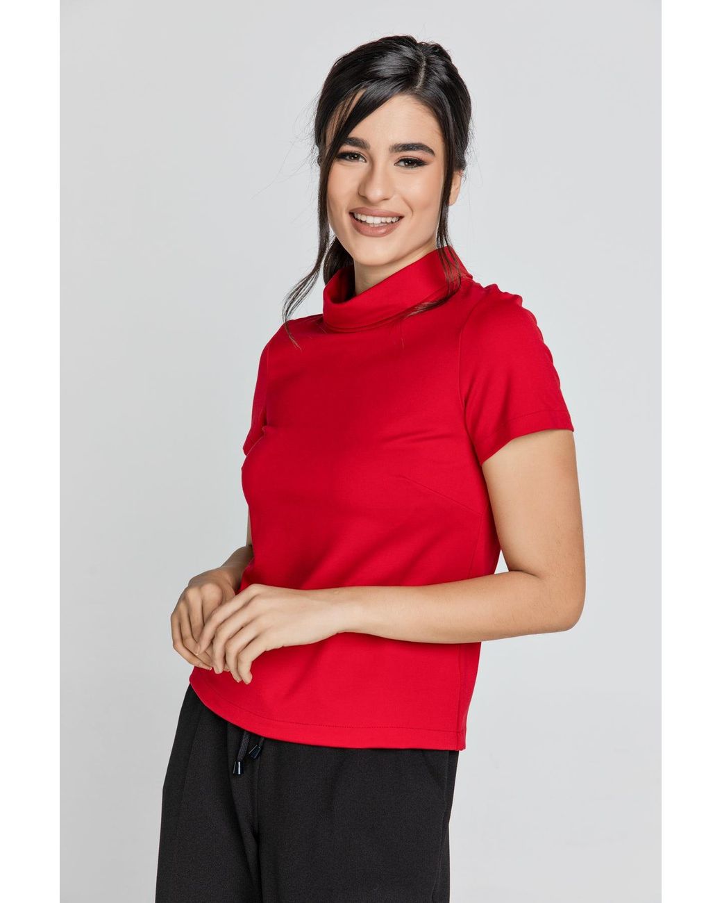Conquista Red Short Sleeve Top