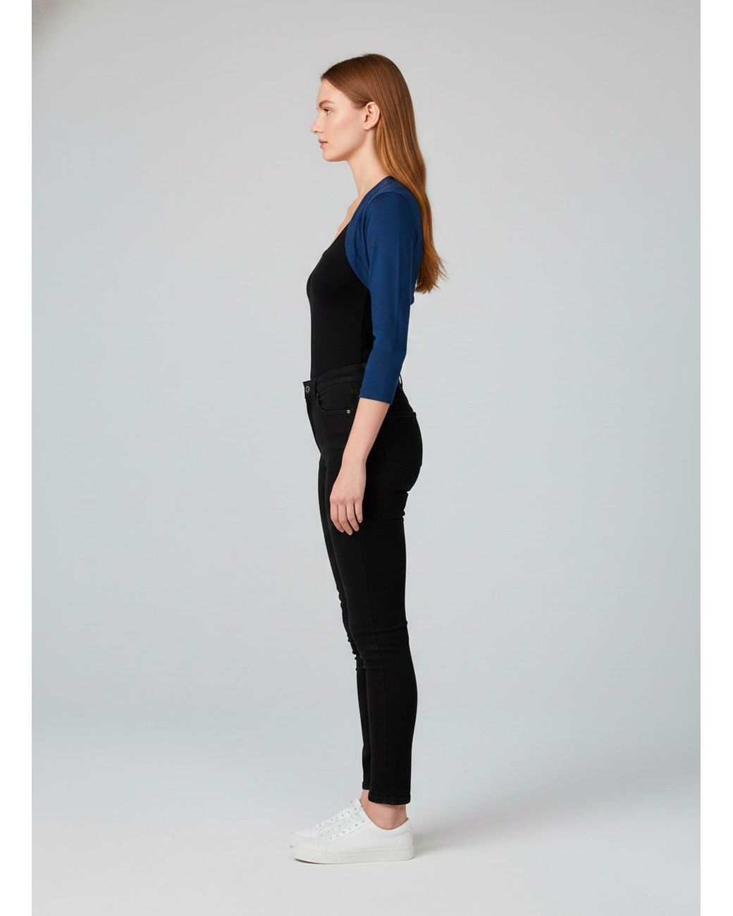 Conquista Blue Elegant Cropped Bolero With 3/4 Sleeves