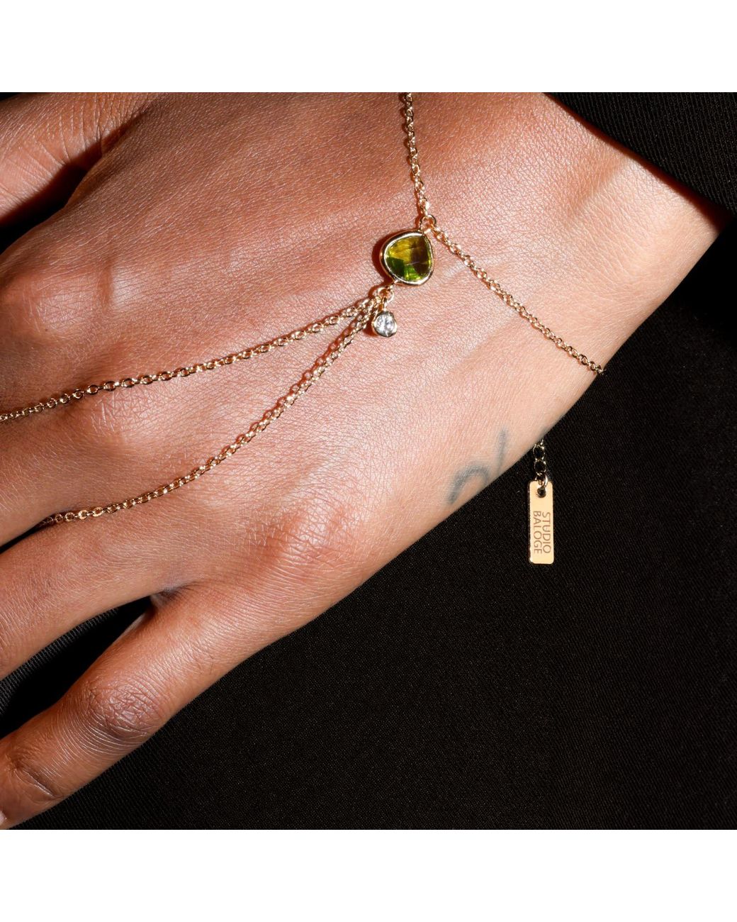 Studio Baloge Metallic Point Hand Chain
