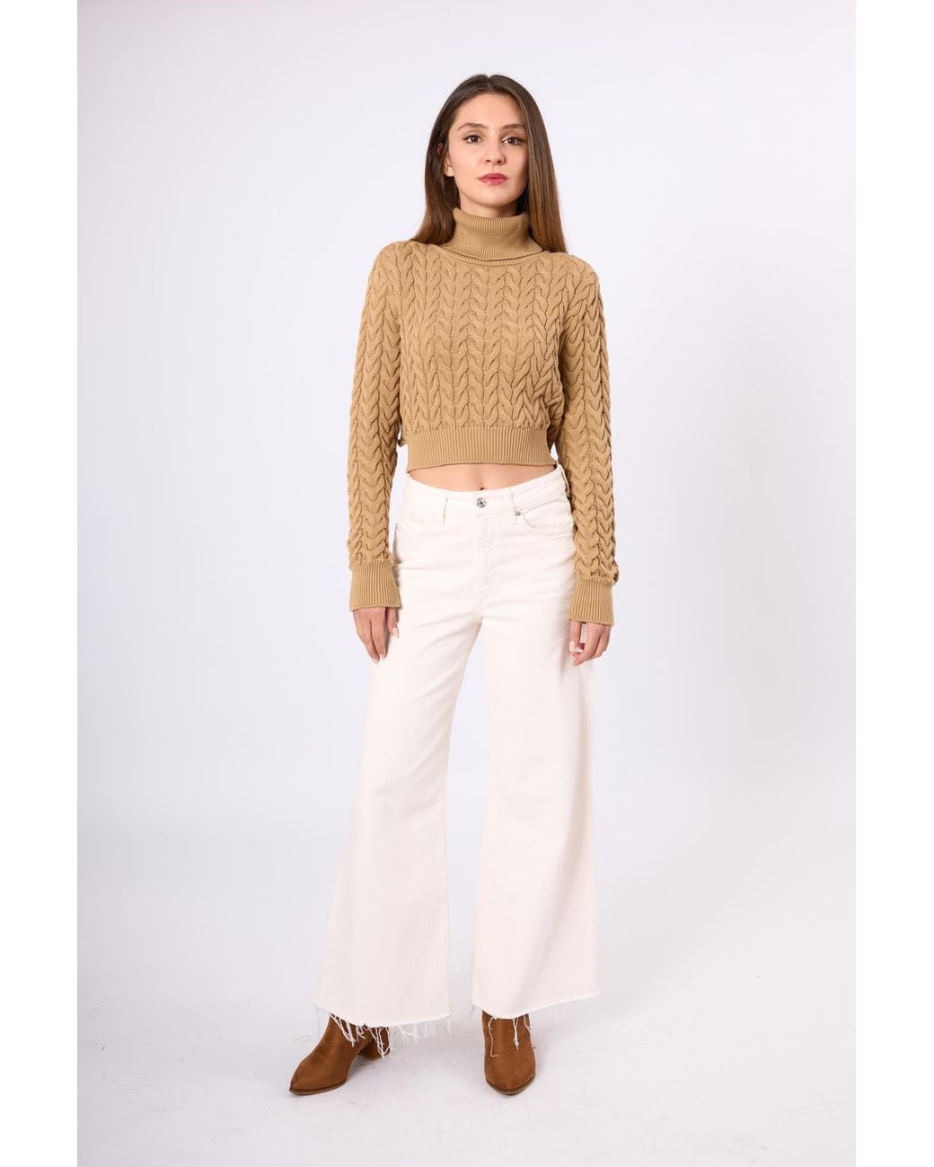 Peraluna White Scarlett Cable Knit Crop Jumper