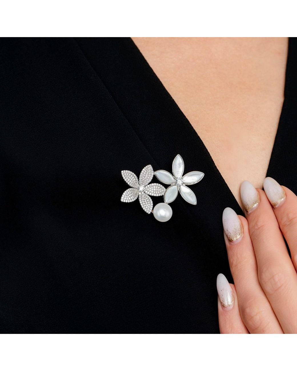 Latelita London White Everlasting Blossoms Mother Of Pearl Brooch