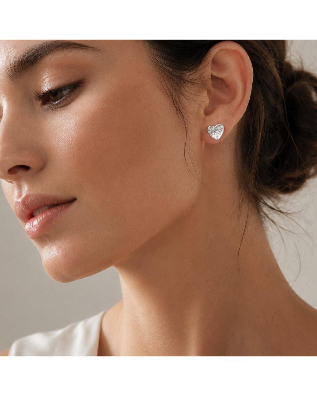 Unaloe Gray Sterling Hammered Heart Stud Earrings – Contemporary Minimalist Designer Jewelry For