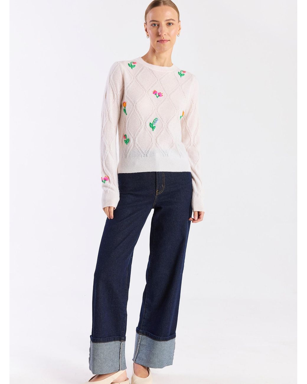 Brodie Cashmere Pink Lightweight Floral Stitch Cashmere Crew