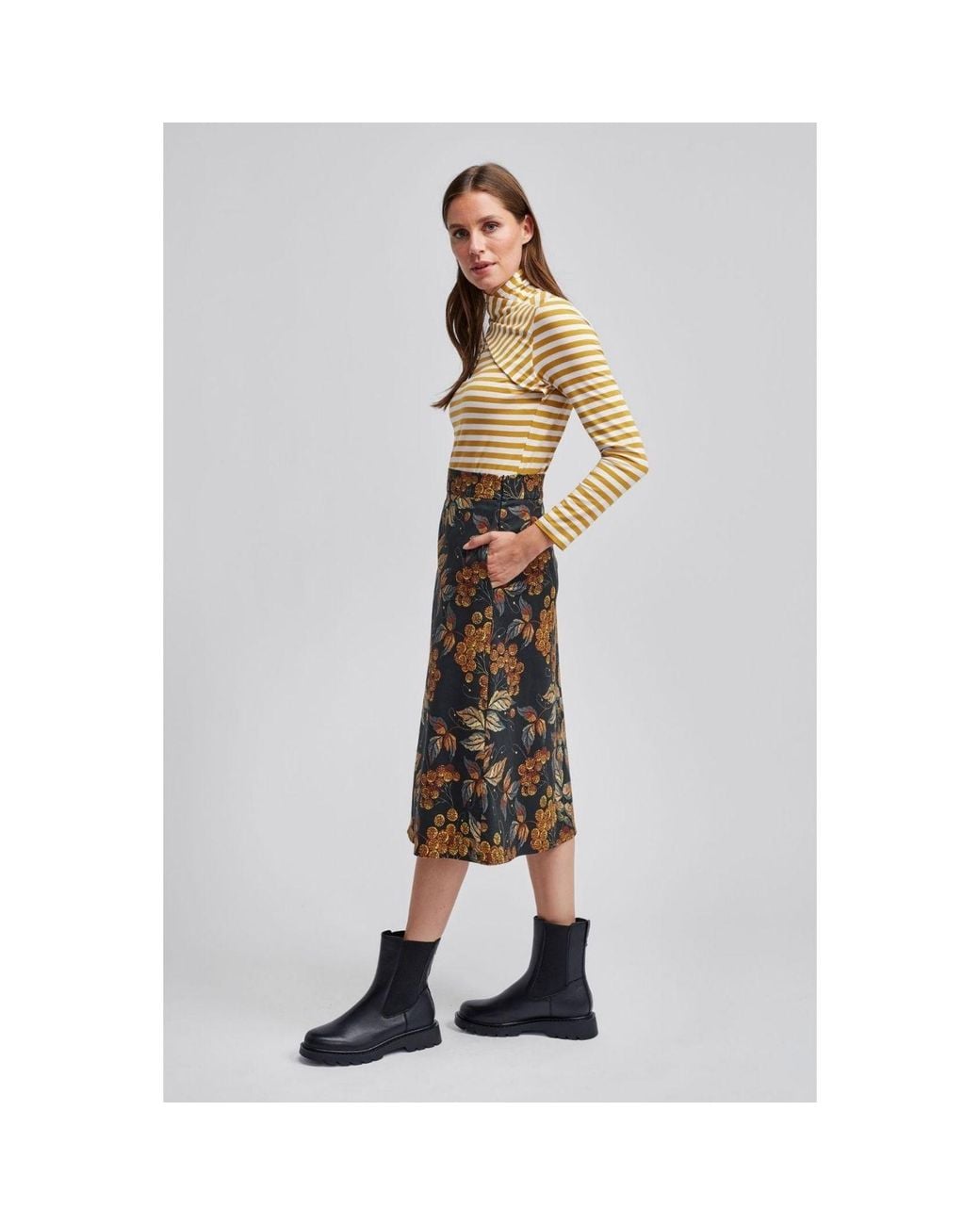 Marianna Déri Black Golden Leaves Skirt
