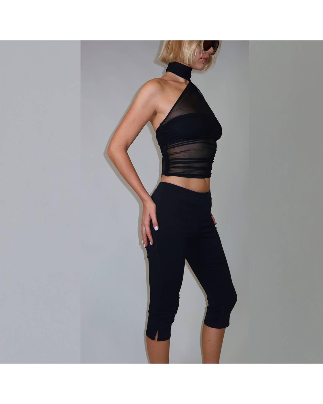 Khéla the Label Black Knee Deep Capri Pants