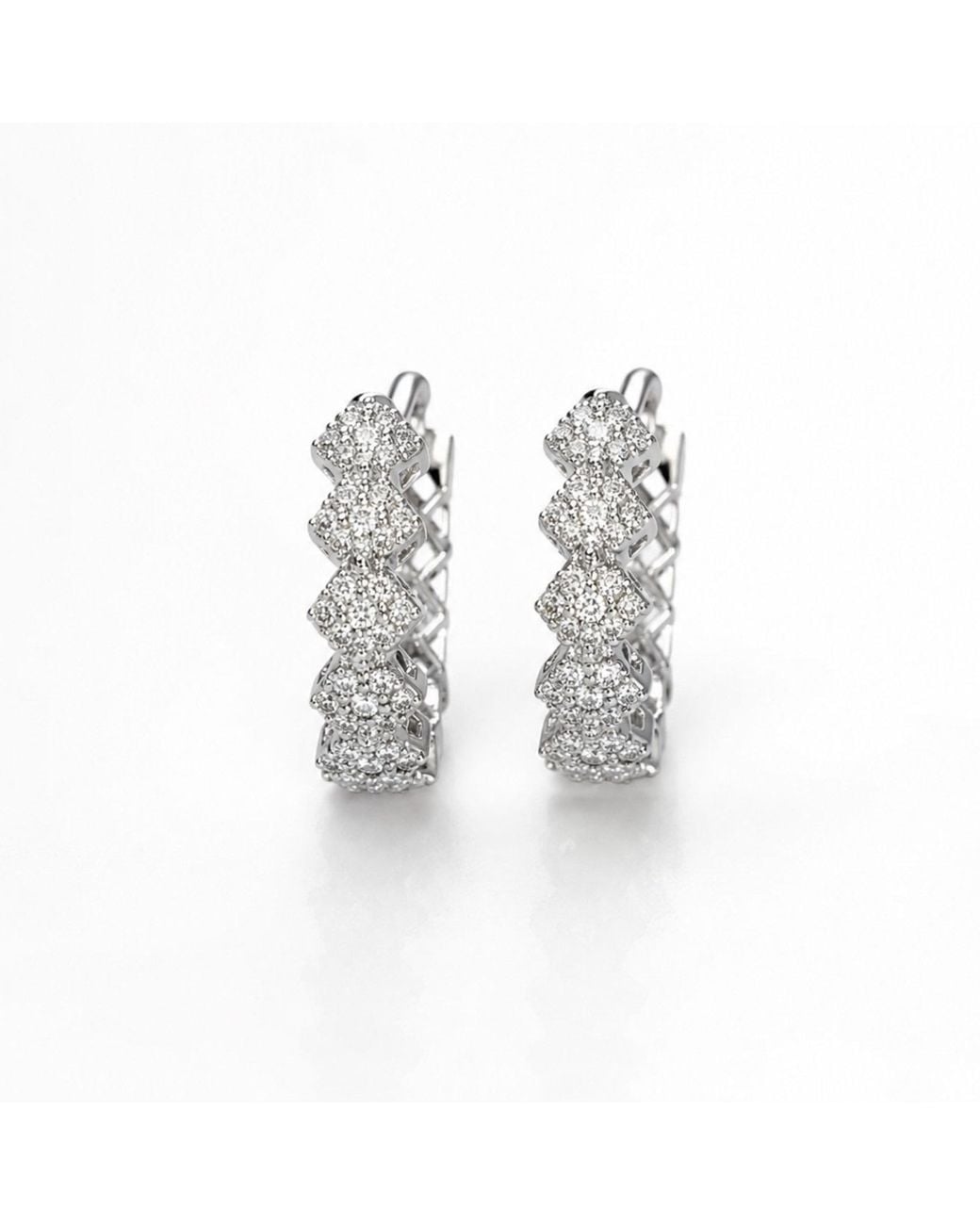 Nuvv Collection Metallic Modern Hoop Earrings