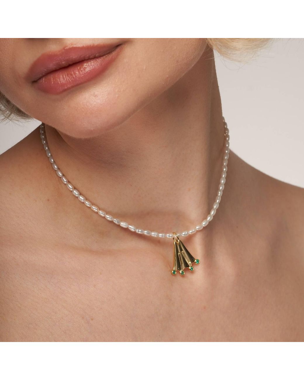 Pearl Code Metallic Paw Pendant With Onyx, -Plated