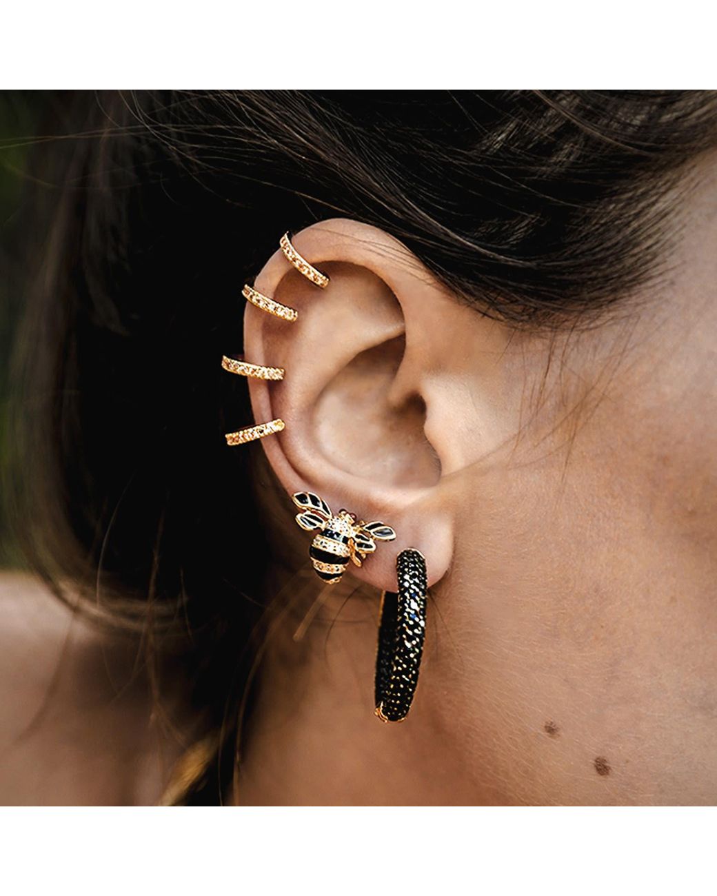 SALLY SKOUFIS Metallic Edge Ear Cuff With Made Cz Diamond Stimulant