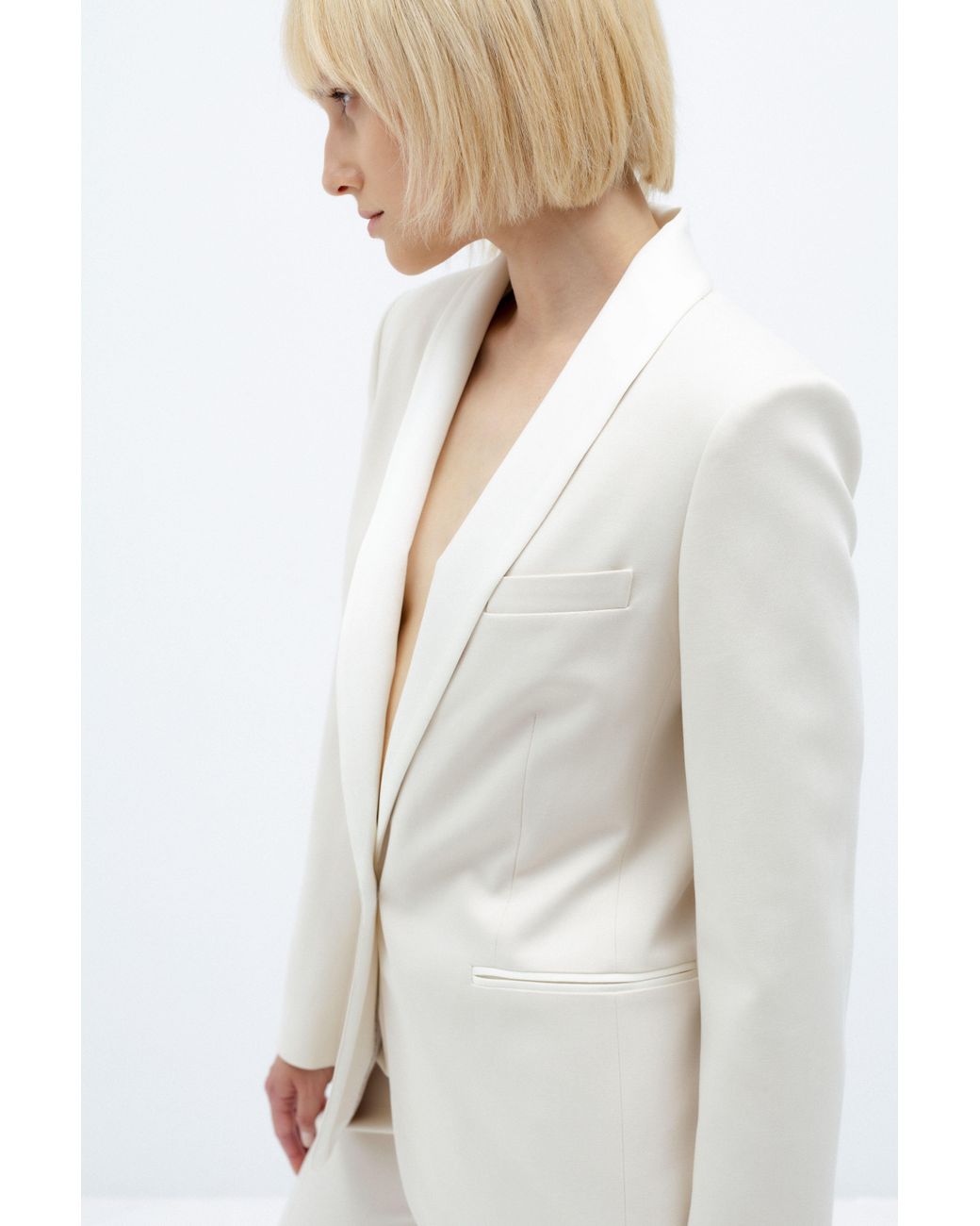 InAvati White Single-Breasted Milk Jacket