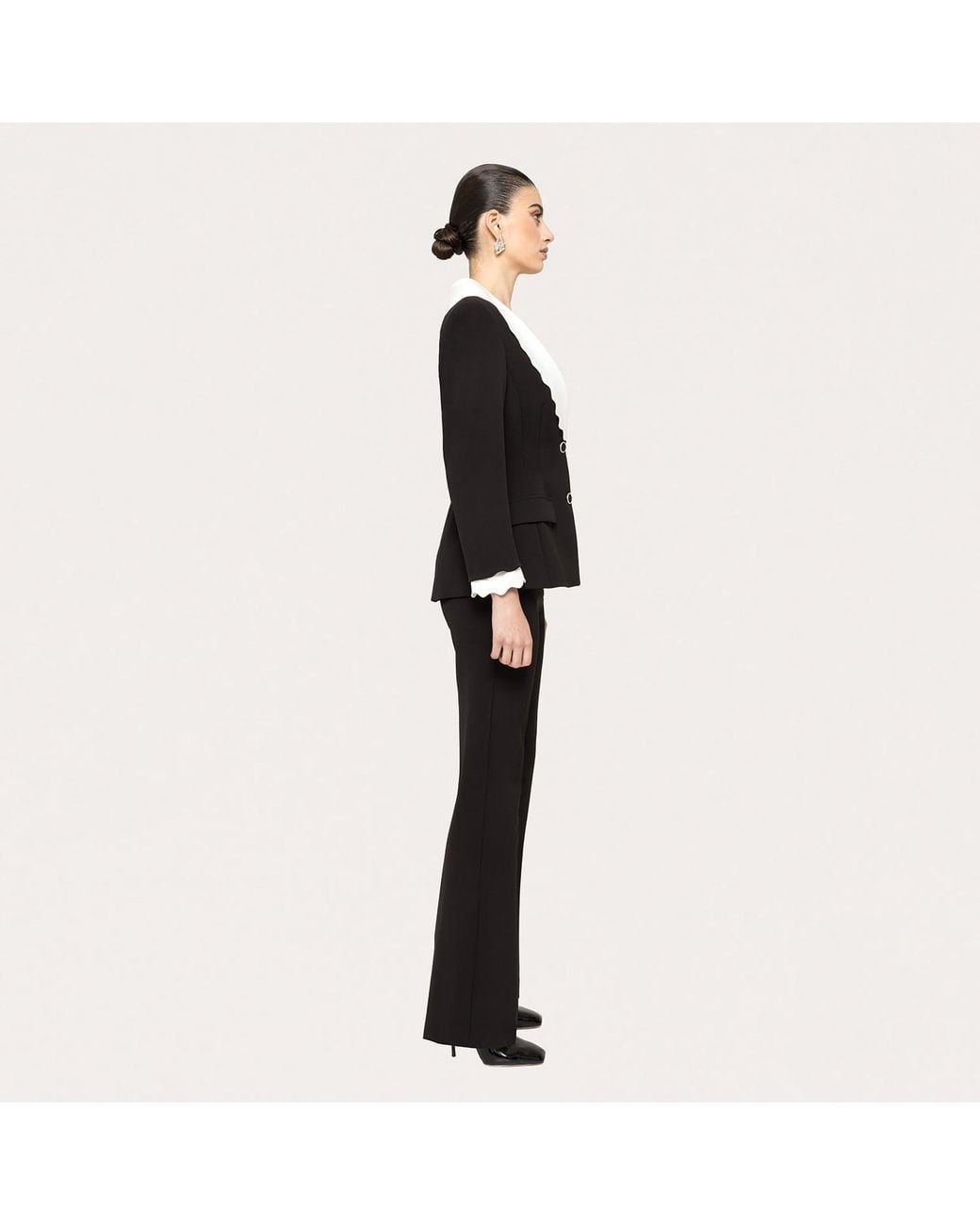 Nissa Black Single-Breasted Fitted Blazer