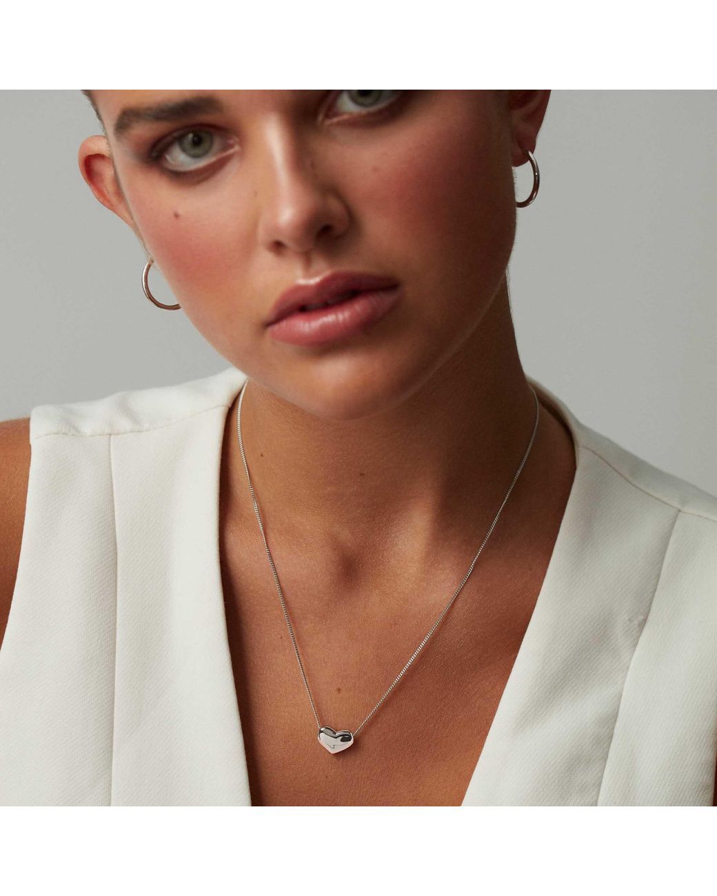 Muru Metallic Heart Necklace