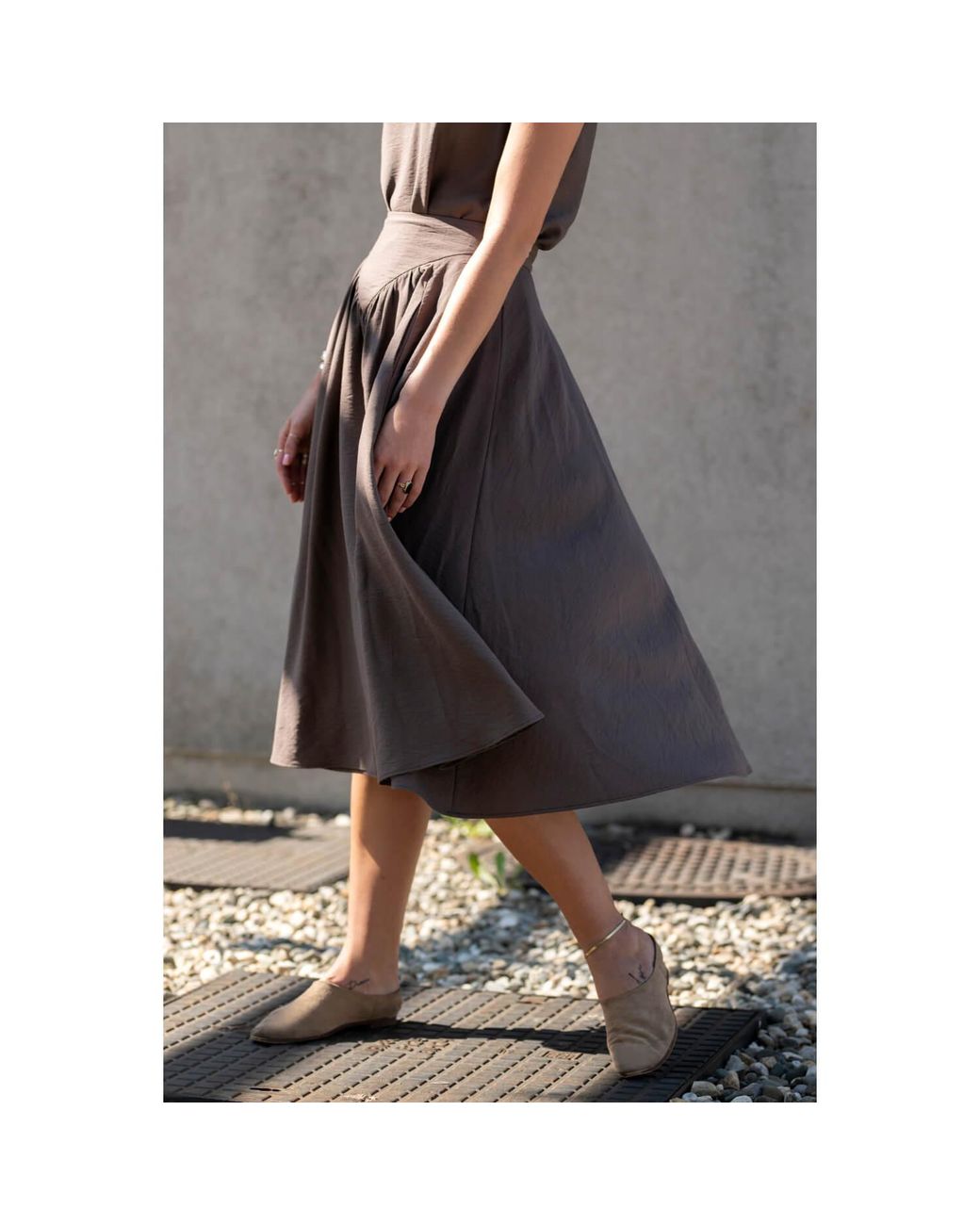Oh!Zuza Gray Neutrals Echo Viscose Midi Skirt With Pockets – Cocoa