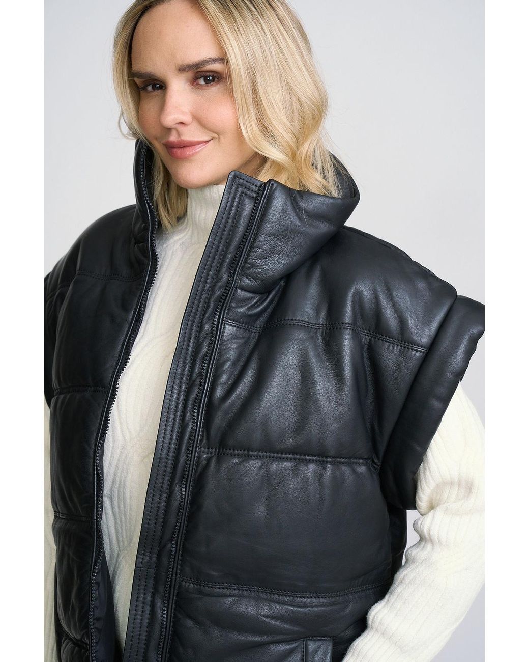 Mauritius Black Oversized Modern Elongated Puffer Katrin