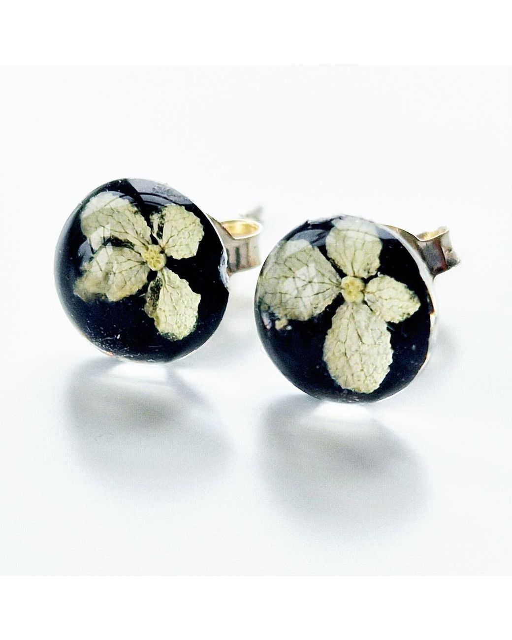 Laura Daili Blue Earrings Hydrangea