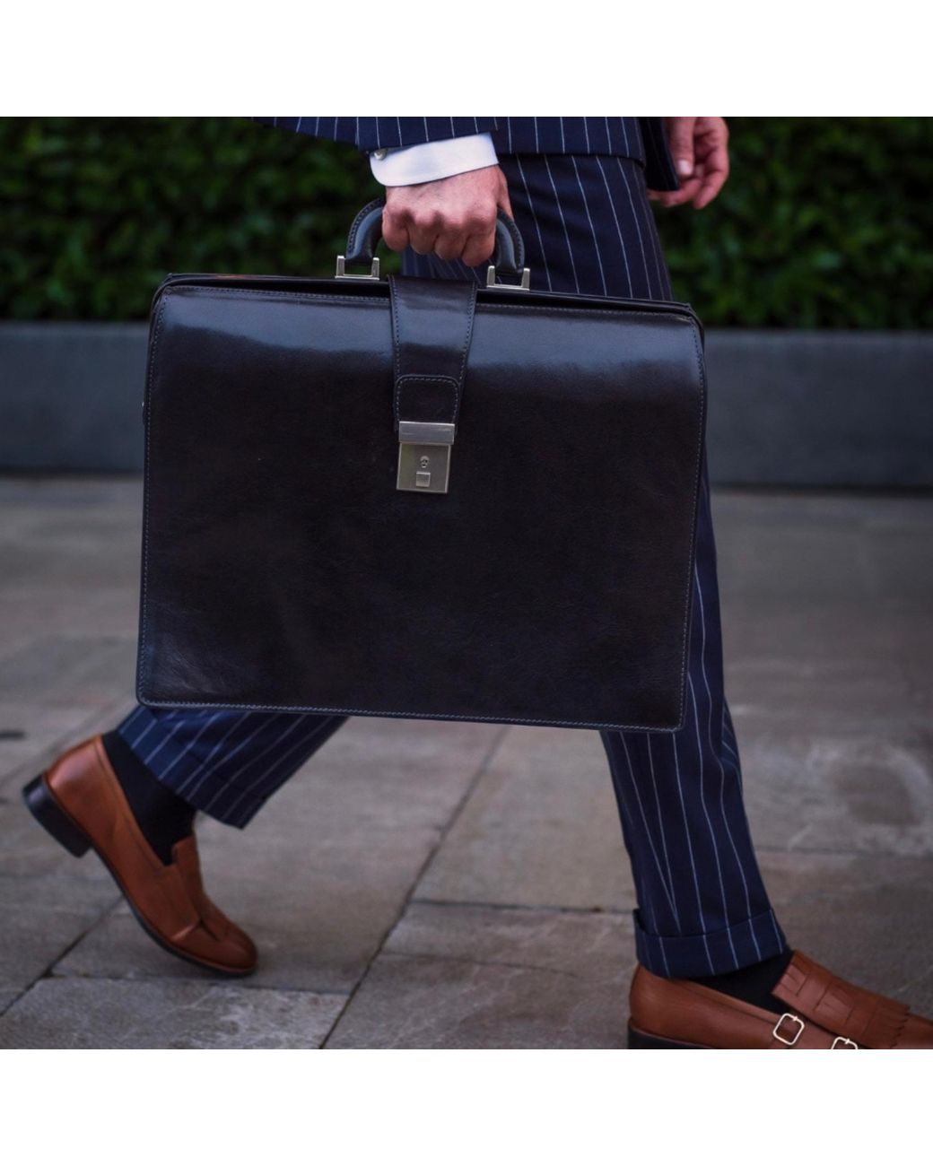 Time Resistance Black Large Leather Briefcase for men