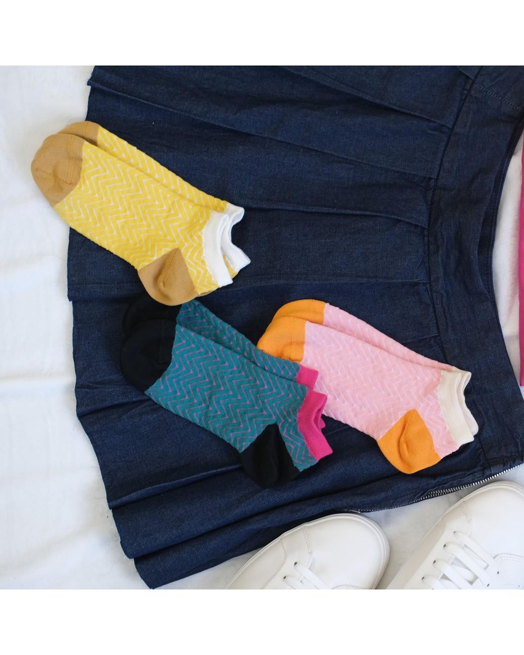 Peper Harow - Made in England Yellow Zigzag Trainer Socks