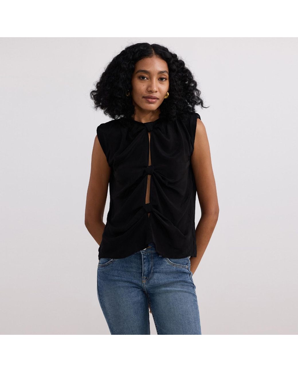 REISTOR Black The Knot-So-Basic Crepe Top