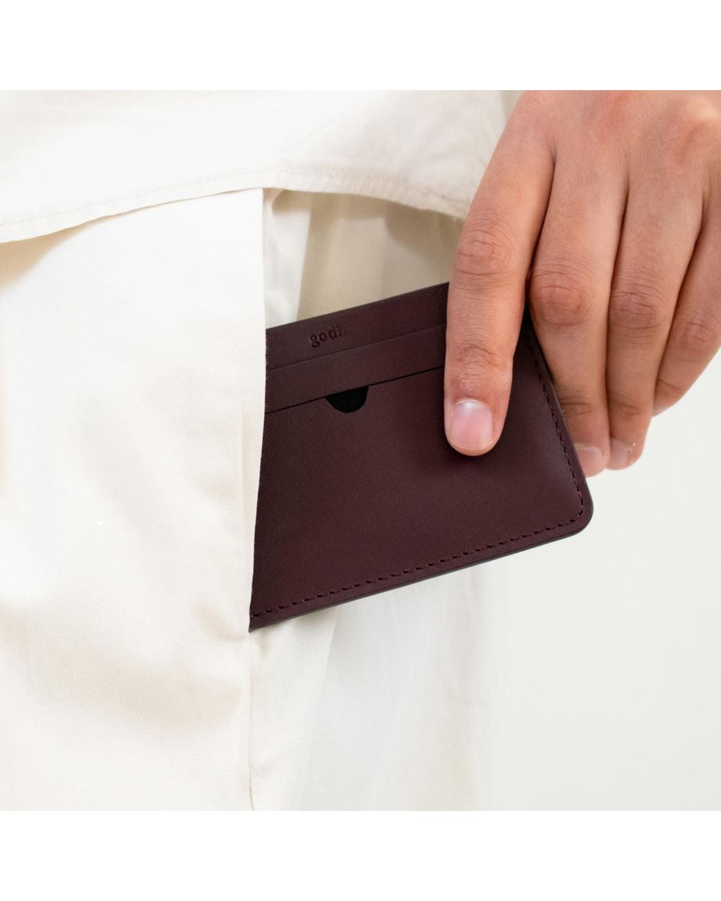 godi. Red Handmade Full Grain Cow Leather Cardholder for men
