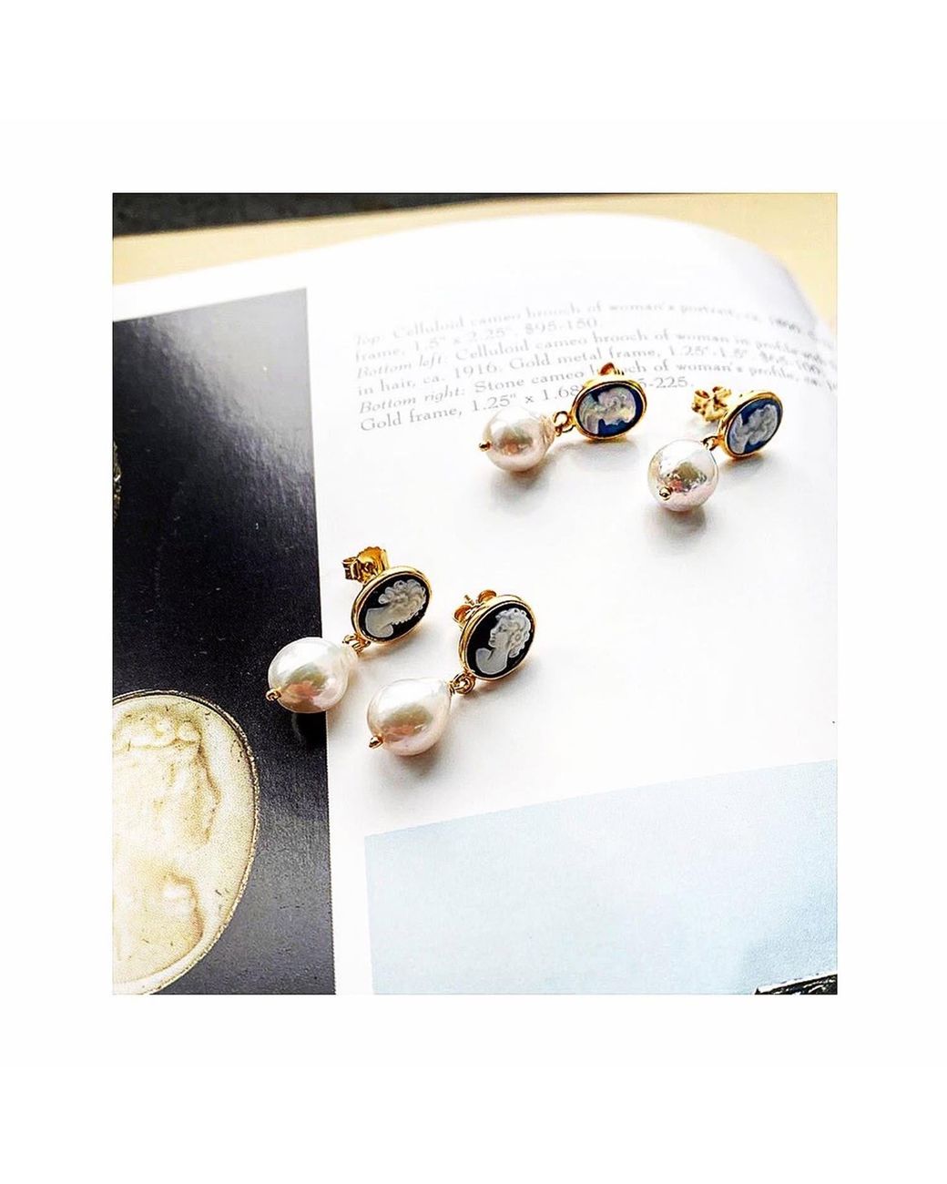 Vintouch Italy Blue Mini Cameo & Pearls Stud Earrings