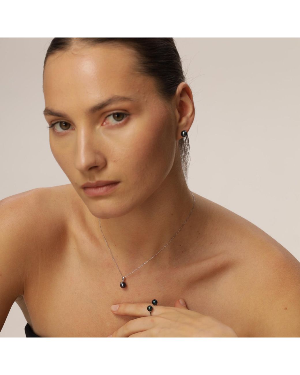 Pearl Code Black Pearl Stud Earrings