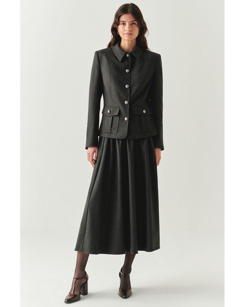 Exquise Black Regular Shirt Collar Structured Aubrie Jacket