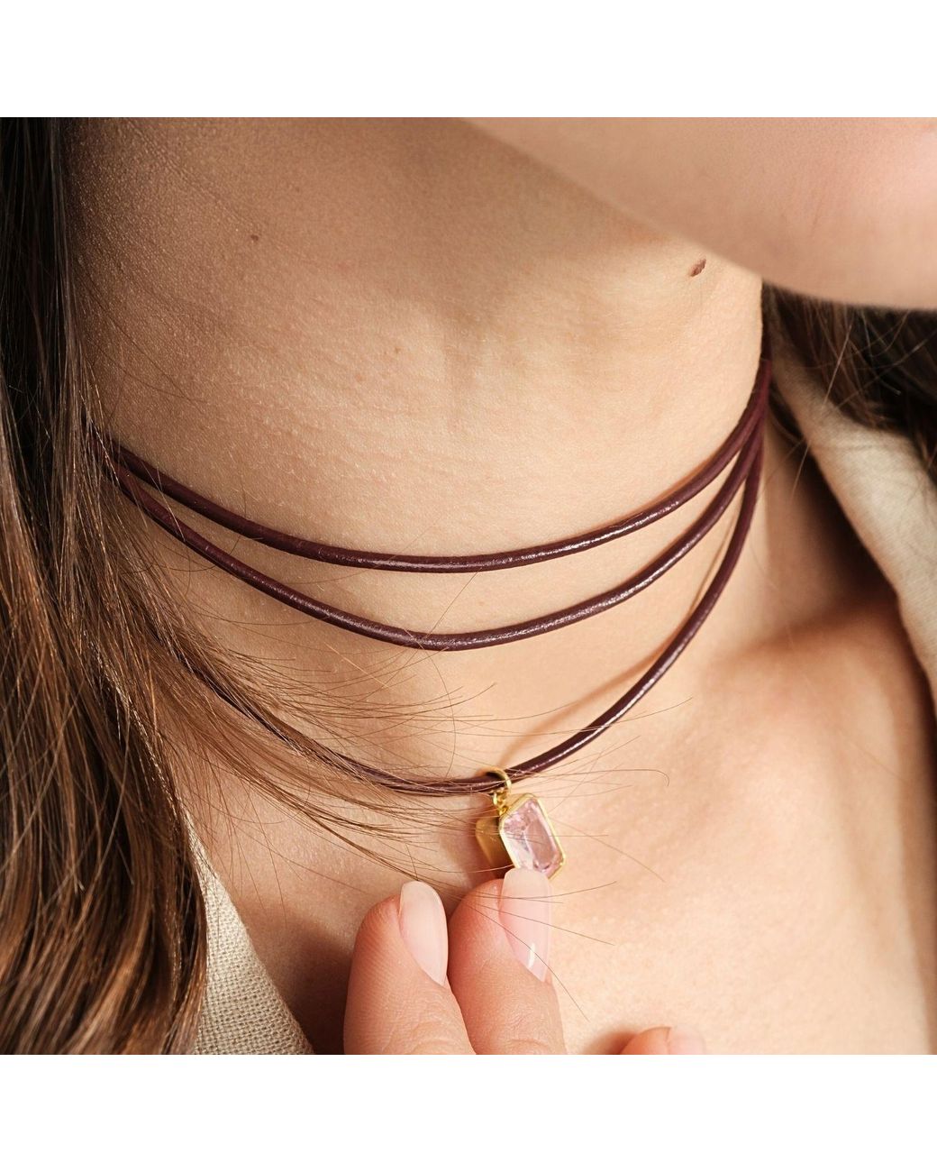 LINYA JEWELLERY Metallic Claret Leather Rope Crystal Stone Necklace Choker