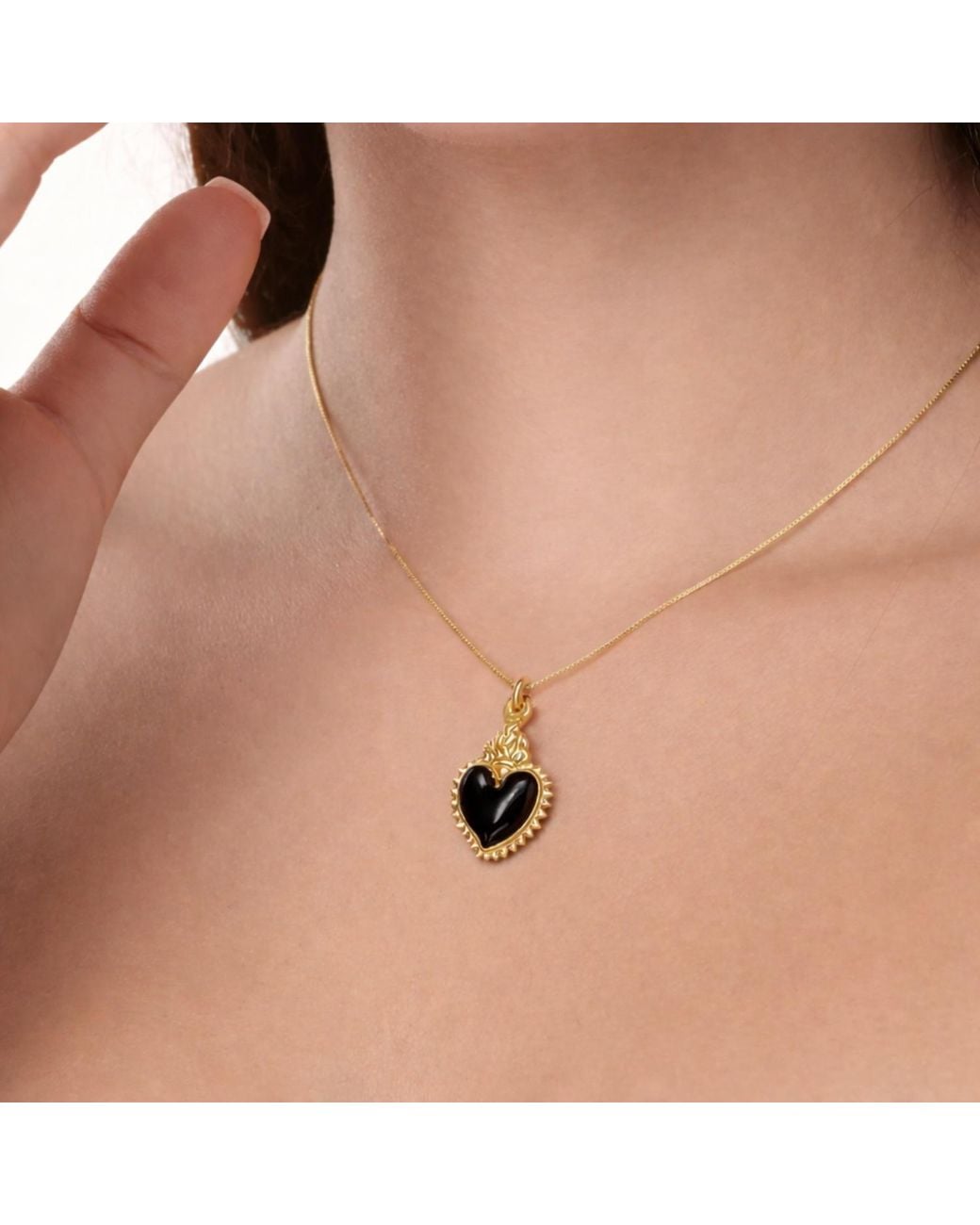 Unaloe Metallic Plated Sterling Necklace With Heart Charm – Luxury Romantic Jewelry For